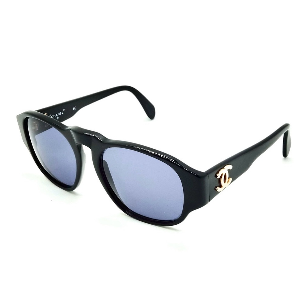 CHANEL Black and Gold Sunglasses with Oversized Frame - Picture 1 of 9